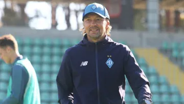 «Клоунада продовжується»: фанати Динамо негативно відреагували на призначення головного тренера від Суркіса