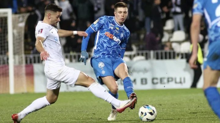 «Наступний тренер – Хачеріді‎»: фани Динамо гонять Шовковського і підколюють Суркіса після фіаско з Колосом