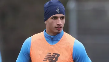 Щорічна традиція: форвард Динамо провалив матч у європейському чемпіонаті – його вигнали з поля