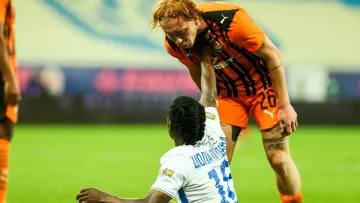 «Вже помер»: Конопля відповів вболівальникам щодо симуляції під час матчу Шахтаря з Динамо