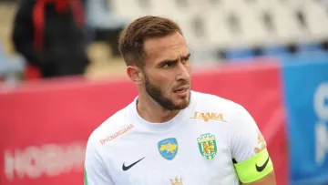 «І грав добре, і заводив партнерів»: Маркевич сказав, хто має бути капітаном Карпат замість Мірошніченка