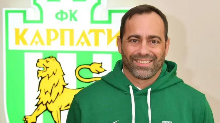 Фернандес вийшов на публіку з рішучою заявою: що сказав новий головний тренер Карпат про своє призначення
