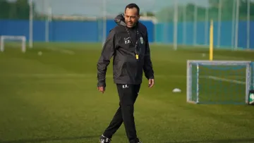 Фернандес оцінив тренерський штаб Карпат: іспанський фахівець виніс вердикт спадщині Лупашка