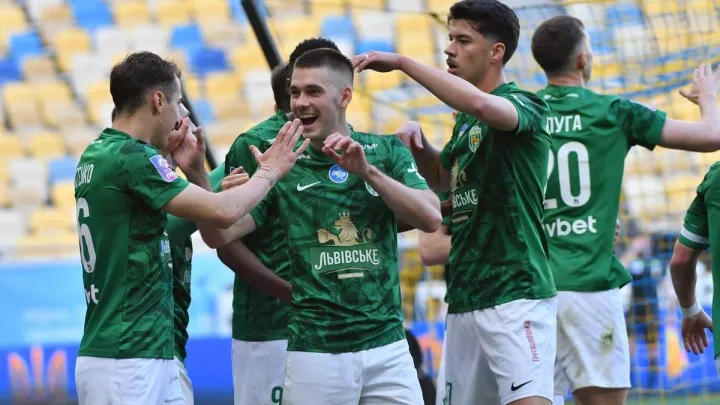 Перемога Карпат у львівському дербі: команда Фернандеса забила три голи в ворота Руху