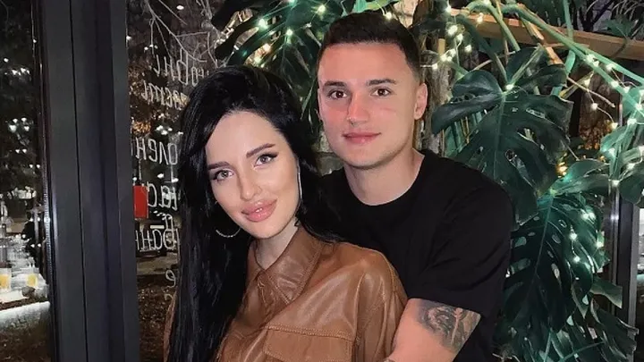 «Це вже потужно‎»: дружина відомого українського футболіста показала фото топлес