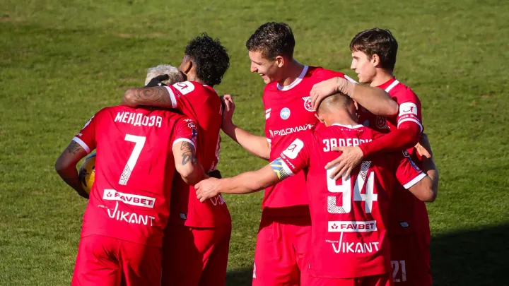 Кривбас видав камбек у першому таймі гри з Зорею: долю матчу команд ван Леувена і Скрипника вирішили 4 голи