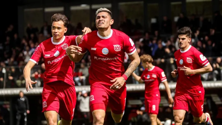 Мендоса оформив покер у ворота Динамо: що відомо про весенесуельського збірника, який запалює у Кривбасі