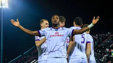 «Проспер мені як брат»: форвард ЛНЗ Авуду висловився про дебютний гол за команду Пономарьова й порівняння з Оба