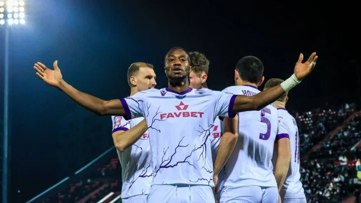 «Проспер мені як брат»: форвард ЛНЗ Авуду висловився про дебютний гол за команду Пономарьова й порівняння з Оба