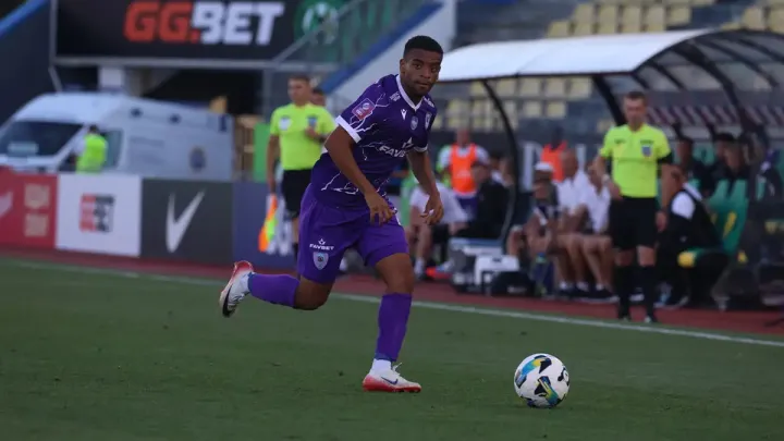 «Можливо, спілкується безпосередньо»: гендиректор ЛНЗ різко відреагував на чутки щодо прощання з легіонером