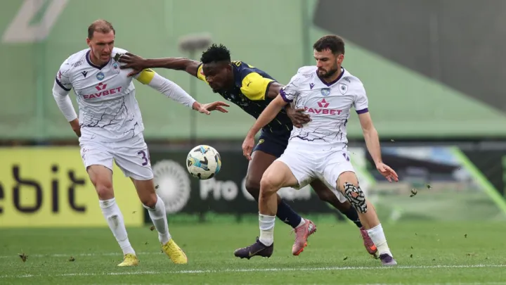 ЛНЗ – Металіст 1925: коли й де дивитися один з центральних матчів 25-го туру УПЛ наживо