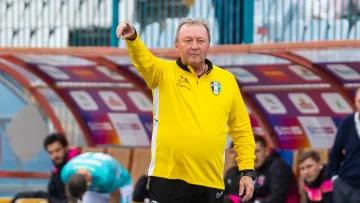 «Ветеранський футбол, по півгодини з м’ячем рухатися»: реакція Шарана на розгром Олександрії від Вереса