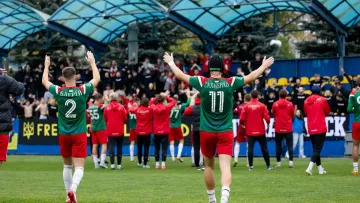 Столичний клуб вперше вийшов у 1/4 фіналу Кубку України: відео вогняного святкування успіху гравців Локомотива