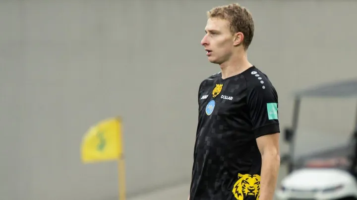 Вилучення у півфіналі Кубка України: Чернігів залишився в меншості на 2-й хвилині гри проти Металіста 1925