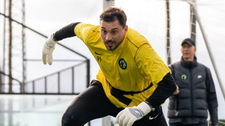 «У нас проста позиція тренера»: Чоботенко сказав, чи ображається Бущан на статус запасного воротаря Полісся