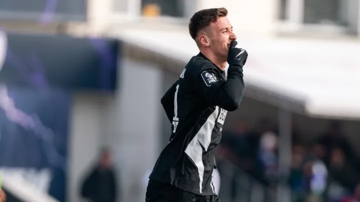 Наслідки стику в грі Полісся – Динамо: житомиряни опублікували фото ноги Емерллаху після удару Біловара