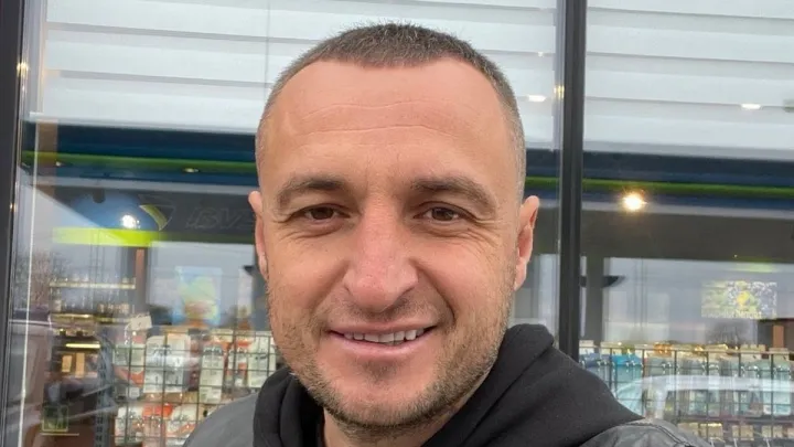 «Він сотку коньяку закарпатського шльопне. Дивлюсь, вже червоний»: Кополовець згадав, як вчив мову у Німеччині