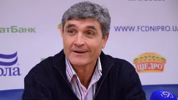 Коломойський не продовжив контракт з Рамосом через відкат? Названо справжню причину прощання тренера з Дніпром