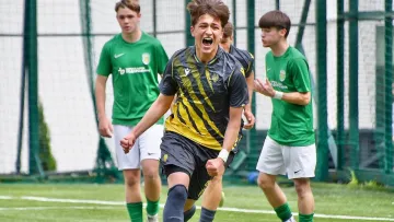 Азербайджан хоче поцупити українського футболіста: країна прискорила процес запрошення гравця нашої збірної