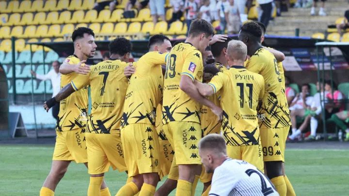 Свій шлях: Рух продовжить бути найунікальнішим клубом України під час перерв у чемпіонаті