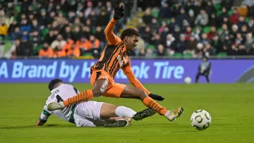 «Когось одного я б не звинувачував»: Поздєєв розібрав пропущений м’яч Шахтаря в грі з Шемрок Роверс