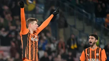 «Роберто Карлос в такому стилі пробивав‎»: відомий тренер відзначив гравця Шахтаря у матчі Ліги конференцій