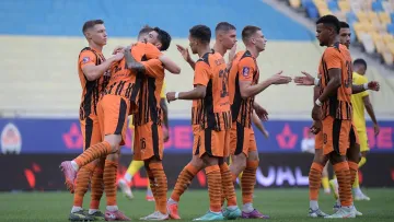 Шахтар без Судакова зіграв з Олександрією у матчі УПЛ: команда Турана продовжує переслідувати Динамо