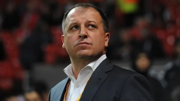 Вернидуб зізнався, чи підписав контракт з Нефтчі: «Це те ж саме, що у Вацка WhatsApp щось підказує‎»