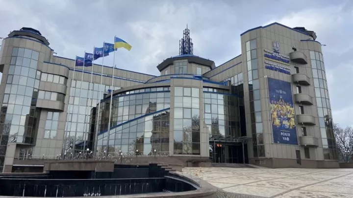 «Дизайнер повинен придбати величезну карту України»: УАФ відреагувала на скандальний інцидент з календарем