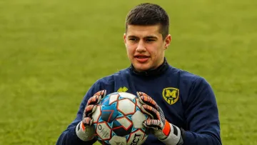 Український воротар Локомотива зізнався, що його мотивує Усик: ось як він це пояснив