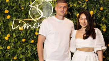 Дружина Довбика привітала чоловіка з днем народження: форвард Роми почув найголовніше