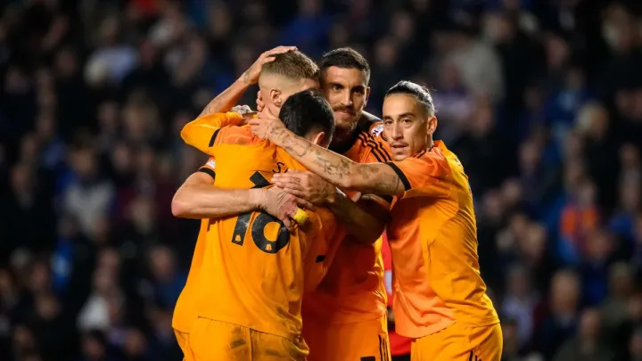 «‎Заслуговує на похвалу»: Довбик почув оцінку своєї гри за Рому у матчі Ліги Європи