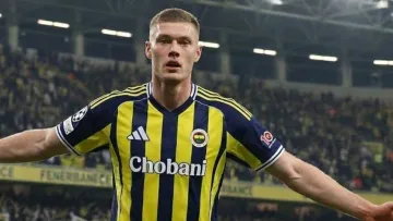 Довбик зацікавив відомий європейський клуб: Рома готова дозволити українцю змінити чемпіонат