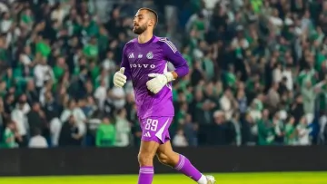 «‎Обстановка знайома»: відомий український воротар опинився у небезпечній ситуації закордоном через війну