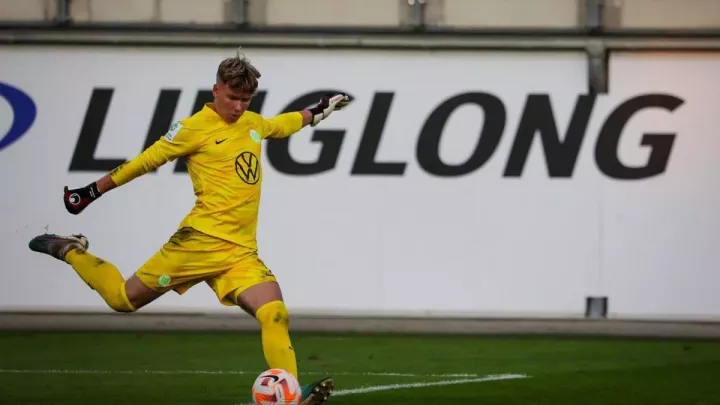 «Ніко Ковач не може повірити, що мені лише 15 років»: український голкіпер розповів про перехід до Вольфсбурга