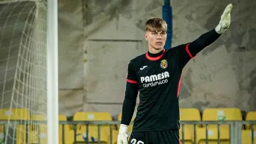 Український воротар вперше відіграв «на нуль» у Іспанії: команда відомого голкіпера йде на межі зони вильоту