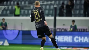 Коваленко зіграв за Аріс проти клубу відомого російського блогера: матч чемпіонату Кіпру завершився розгромом