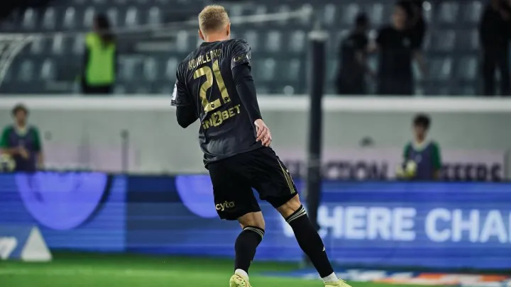 Коваленко зіграв за Аріс проти клубу відомого російського блогера: матч чемпіонату Кіпру завершився розгромом