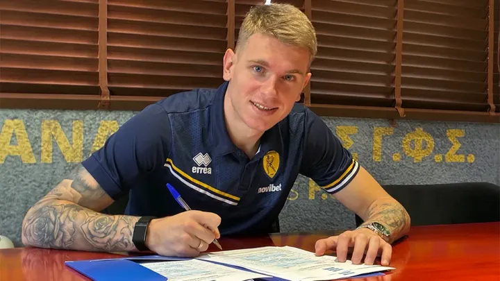 Український легіонер протистоятиме Яремчуку в Греції: футболіст перебрався до Суперліги