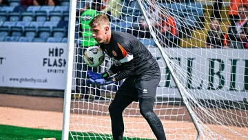 Український воротар забив у свої ворота в чемпіонаті Шотландії: яку оцінку він отримав за матч з лідером ліги