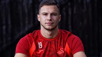 Кухаревич дебютував за Свонсі у Чемпіоншипі: українець не врятував «лебедів» від поразки 