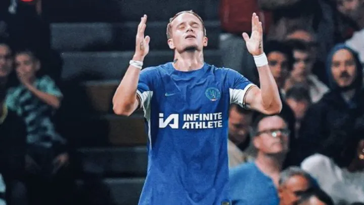 Мудрик потрапив у скандал: вінгер збірної України підписався на російський паблік