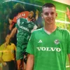 Розгром і незарахований гол: захисник Динамо дебютував у іноземному клубі феєричним виходом в півфінал кубка