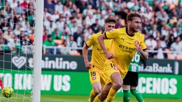 «Завжди там, де треба, робить все, що від нього вимагають»: ЗМІ Іспанії – про гру Ваната і Циганкова з Бетісом