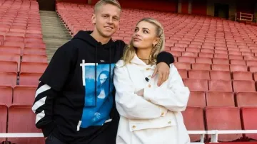 Зінченко активно пояснював дружині нюанси гри у Counter Strike 2: «Не на такий вечір я розраховувала‎»