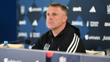 Ребров може замінити зіркового тренера: українець опинився у шорт-листі відомого клуба