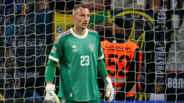 «Діма вибачався у роздягальні»: Сарапій розповів про реакцію Різника на свою помилку