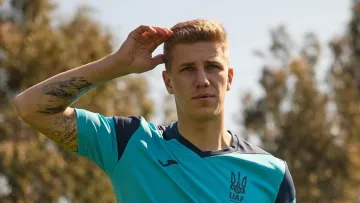 На якому авто їздить захисник збірної України? Гравець сказав, яку машину він взяв собі у Лос-Анджелесі