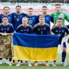 Чию футболку гравці збірної України винесли на стадіон перед матчем з Канадою? Ось хто такий Роман Максимюк