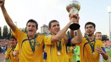 «Суркіс зі своїх грошей додав призові динамівцям»: розкрита сума, яку гравці України U-19 отримали за перемогу на Євро